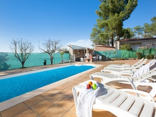 Villa Vidreres Outdoor Recording 2