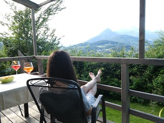 abends auf dem Balkon