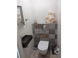 Separate Toilette