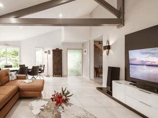 Wohnzimmer mit Essbereich