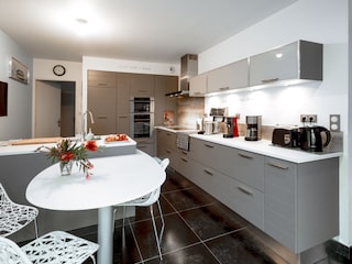 Küche mit Kaffee-Ecke