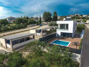 Villa Tuta mit beheiztem Pool