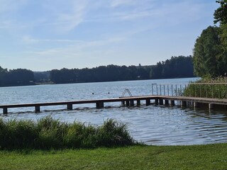 Natur-Badesee in ca. 6 km Entfernung