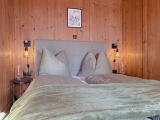 Schlafzimmer 2 rustikal