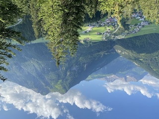 Sommer Ausblick auf Bach