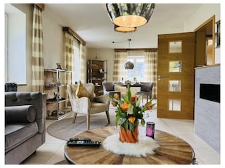 Wohn-Essbereich Ostern 2025