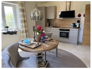 Wohn-Essbereich mit Küche/ Foto vom 27.06.25
