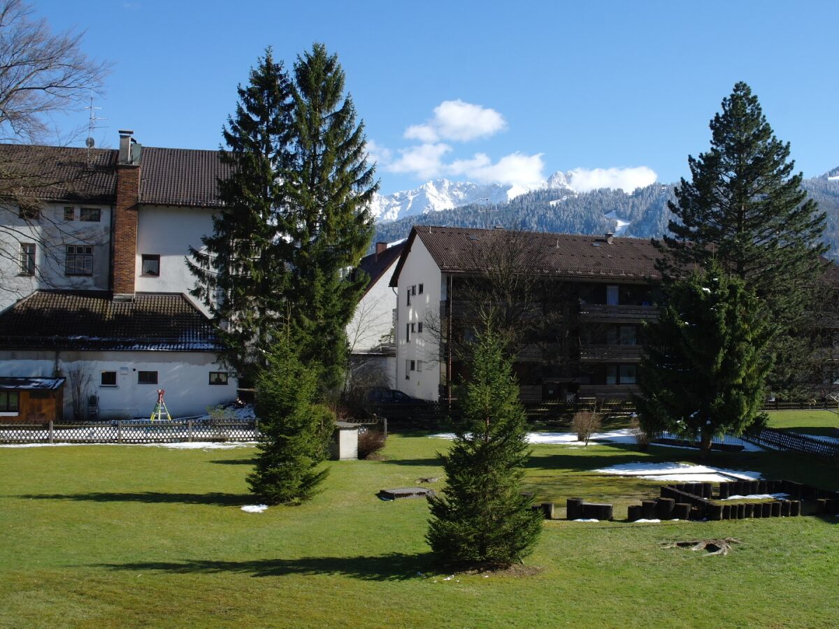 Balkonblick in den Garten