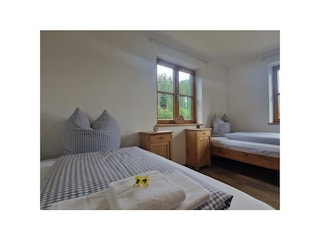 Schlafzimmer 2