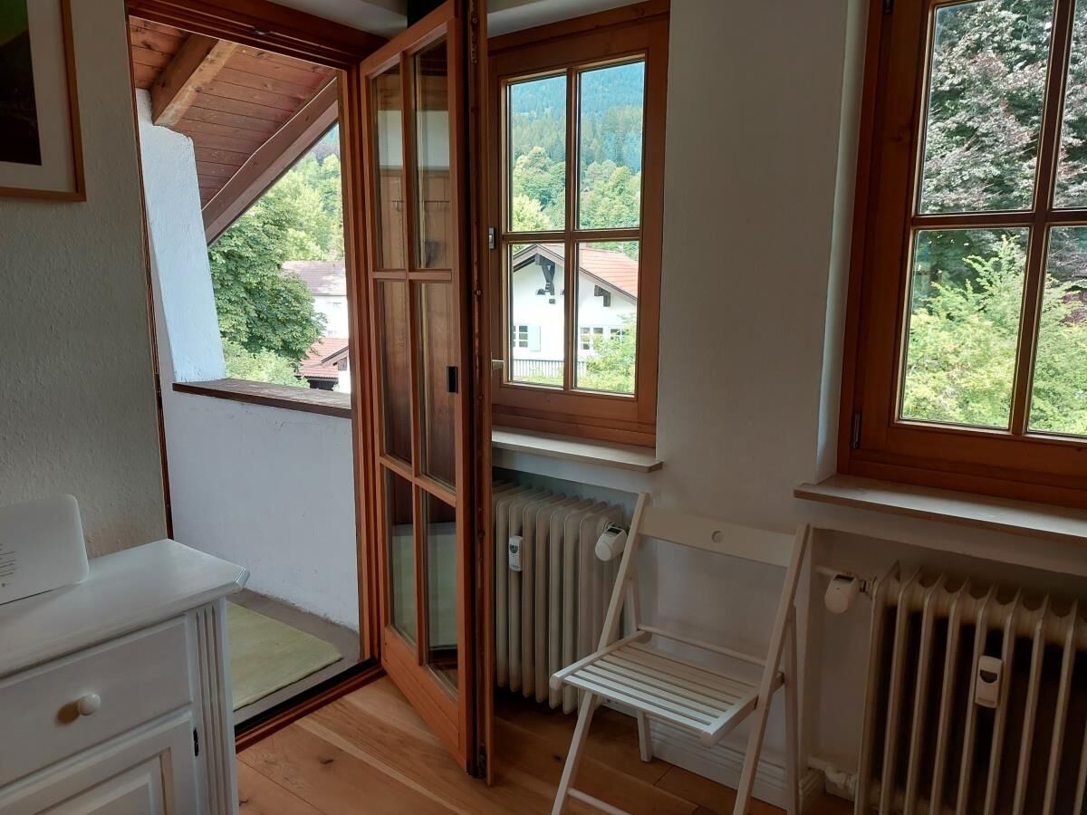 Balkon mit Zugang zur Toilette über Schlafzimmer 1