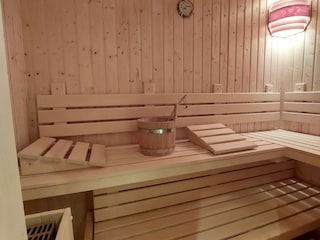 Sauna Bad 1