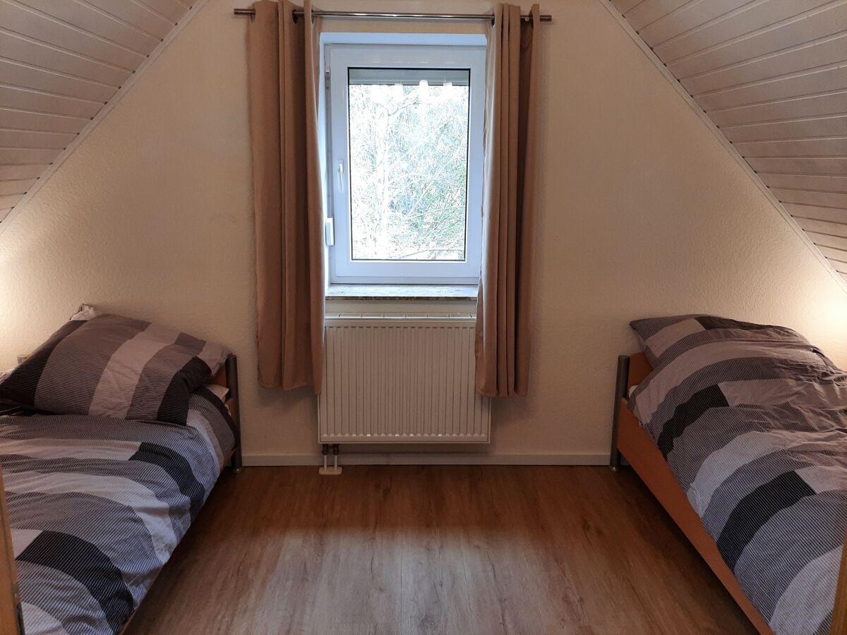 Schlafzimmer (2 Einzelbetten)