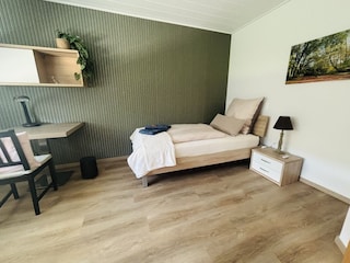 2. Schlafzimmer