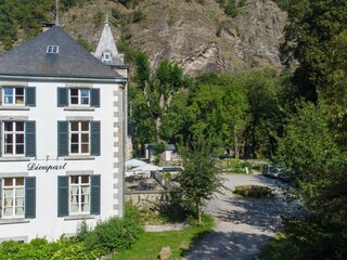 Kasteel Aywaille Buitenaudio-opname 2