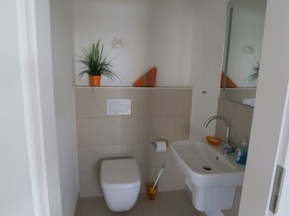Gäste-WC im Erdgeschoß.