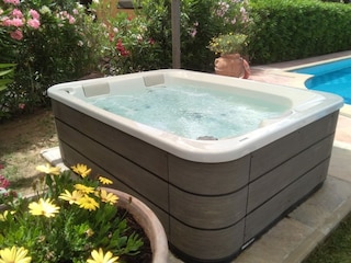Jacuzzi