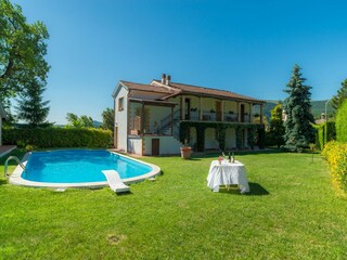 Appartement Serrapetrona Buitenaudio-opname 2