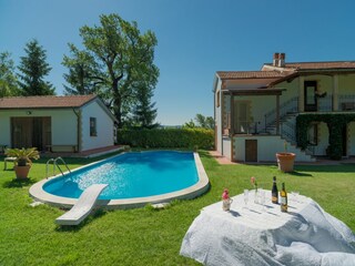 Appartement Serrapetrona Buitenaudio-opname 5