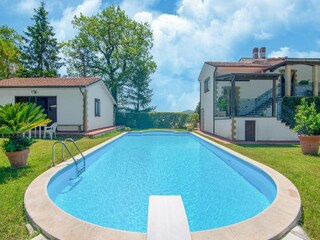 Apartment Serrapetrona Außenaufnahme 8