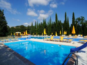 Bungalow in Ferienresidenz mit Pool - Garlenda - image1