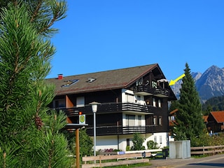 Dachgeschoßwohung mit Bergblick und Südwest-Balkon