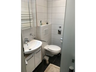 Bad mit WC und Dusche