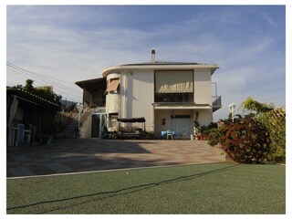 House and courtyard and garden