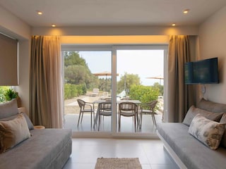 Apartment Psakoudia Features 5