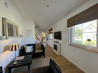 Wohnbereich mit Elektro-Kamin