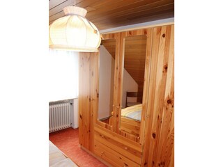 Kleiderschrank, DZ_Laddach