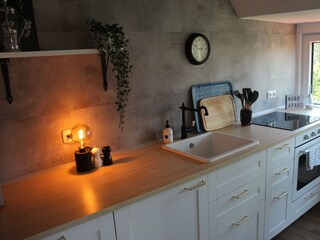 Küche mit Herd/Backofen Offizier
