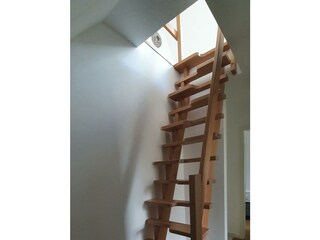 Treppe zum Spitzboden