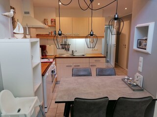 Fewo 1 Küche mit Essbereich