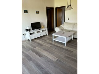 Wohnbereich mit Fernseher