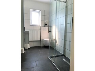 Bad mit Dusche