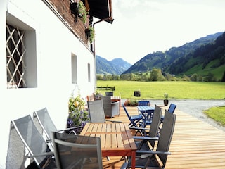 Terrasse Blick in die Bergwelt