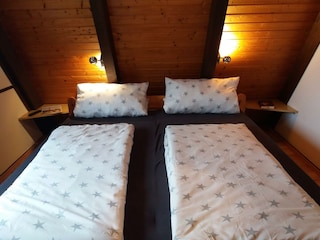 Schlafzimmer m. Doppelbett