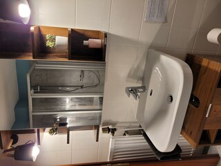 2. Bad, 1.OG, NEU Januar 2023