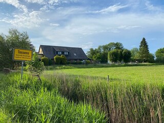 2ffede12-8ec2-4821-8629-988272835049