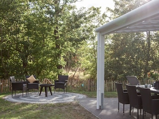 Terasse mit Sonnenkreisel in Südlage