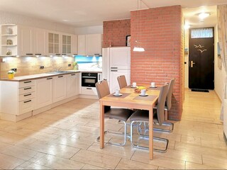Küche mit Essecke