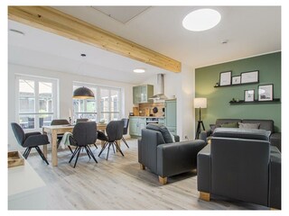 Wohnzimmer mit Essbereich Mettje