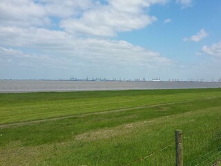 Blick vom Deich_ Hibbeler