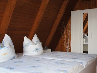 Doppelzimmer, Kleiderschrank