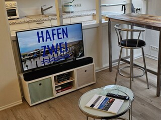 Essbereich mit Fernseher