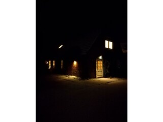 Außenansicht abends