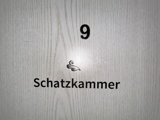 # 9 Schatzkammer