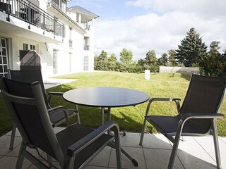 Terrasse mit Blick aufs Achterwasser