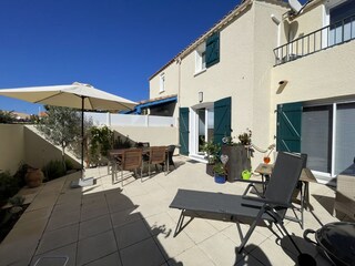 Terrace  wonderful south-west location only 1 min sea