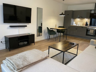 LG Smart-TV mit Soundbar